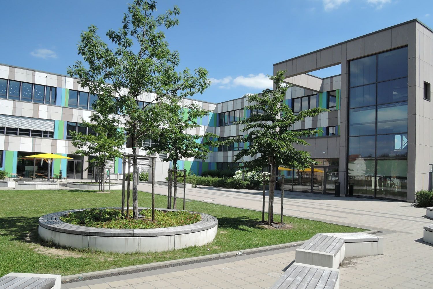 Bischof-Ulrich-Realschule Augsburg in der Sommestraße, katholische Realschule